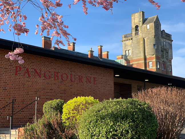 Reviews of Pangbourne College in Reading - University