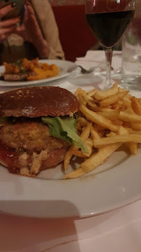 Sandwich au poulet du Restaurant Roger La Grenouille à Paris - n°4