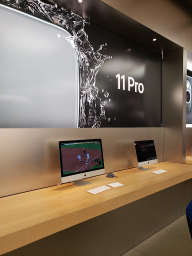 Computer Store «Apple Millenia», reviews and photos, 4200 Conroy Rd, Orlando, FL 32839, USA