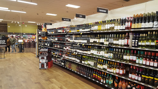 Grocery Store «Giant Food Stores», reviews and photos, 833 W Trenton Ave, Morrisville, PA 19067, USA