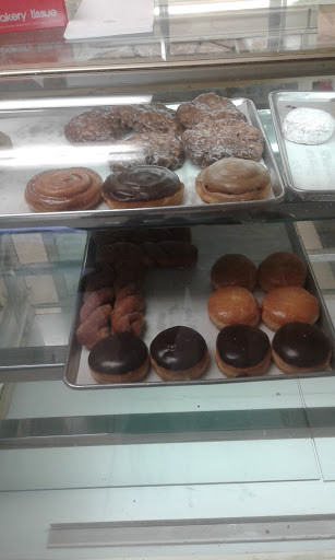 Donut Shop «Gold-N-Glaze Donuts», reviews and photos, 2933 E Chestnut Expy, Springfield, MO 65802, USA