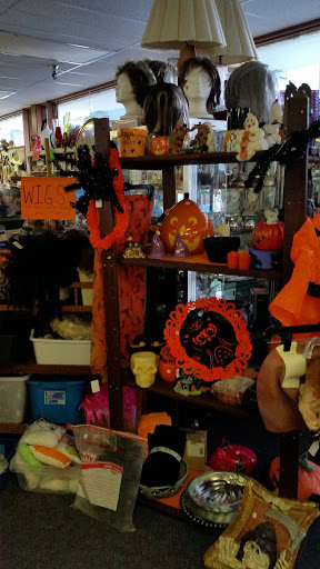 Thrift Store «H2O Help & Hope To Others», reviews and photos, 451 SE Maple St, Dallas, OR 97338, USA