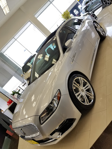 Lincoln Mercury Dealer «West Point Lincoln», reviews and photos, 11666 Katy Fwy, Houston, TX 77043, USA