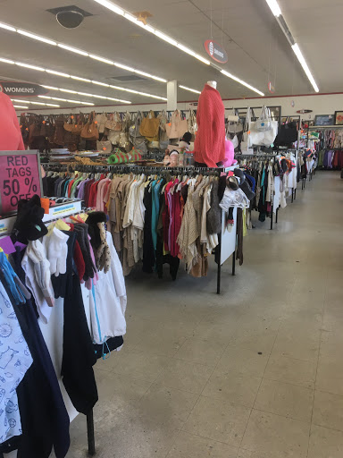 Thrift Store «Value World», reviews and photos, 11900 Detroit Ave, Lakewood, OH 44107, USA
