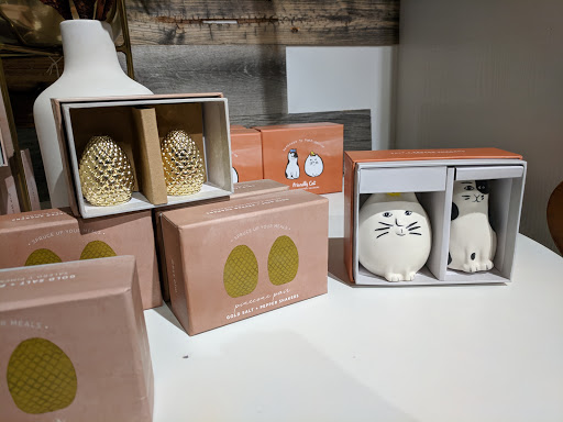 Furniture Store «west elm», reviews and photos, 400 W 47th St, Kansas City, MO 64112, USA