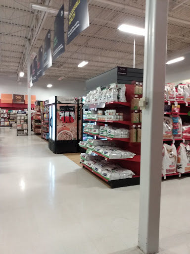 Pet Supply Store «Petco Animal Supplies», reviews and photos, 1231 Crossing Meadows Dr, Onalaska, WI 54650, USA