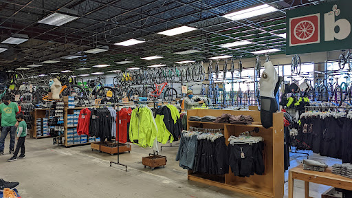 Sporting Goods Store «Sports Basement Sunnyvale», reviews and photos, 1177 Kern Ave, Sunnyvale, CA 94085, USA