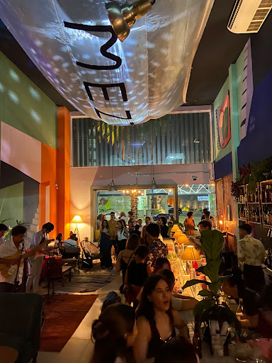 Logo da empresa - Mezza - Casa de Drinks