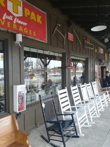 American Restaurant «Cracker Barrel Old Country Store», reviews and photos, 5706 Northridge Dr, Gurnee, IL 60031, USA