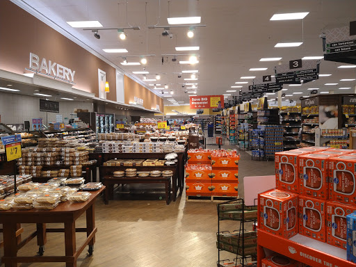 Grocery Store «Kroger», reviews and photos, 17447 Haggerty Rd, Northville, MI 48168, USA