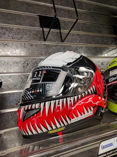 Suzuki Motorcycle Dealer «Suzuki of Carol Stream», reviews and photos, 106 N Schmale Rd, Carol Stream, IL 60188, USA