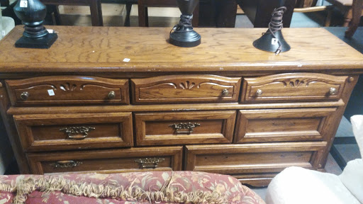 Used Furniture Store «Emmitsburg Auction», reviews and photos, 17319 N Seton Ave, Emmitsburg, MD 21727, USA