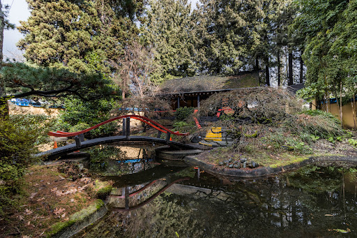 Park & Tilford Gardens, 333 Brooksbank Ave, North Vancouver, BC V7J 3S8