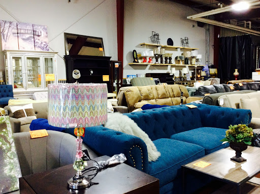 Bulldog Liquidators, 130 NH-111, Hampstead, NH 03841, USA, 