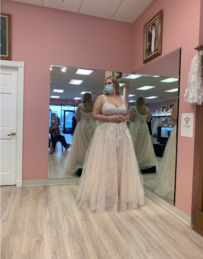 Bridal Shop «Facchianos Bridal and Formal Attire», reviews and photos, 4910 W Kenosha St, Broken Arrow, OK 74012, USA