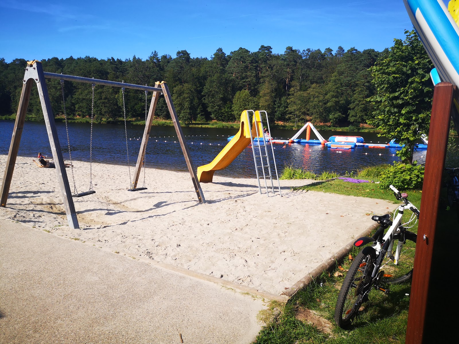 Plage Haspelschiedt'in fotoğrafı düz bir kıyı şeridi ile birlikte