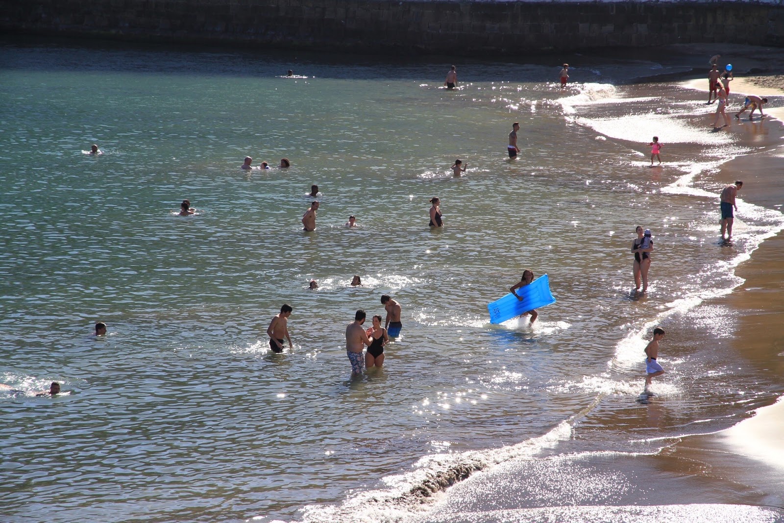 Zona Balnear da Prainha'in fotoğrafı küçük koy ile birlikte