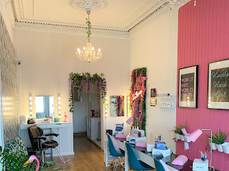 Larouge Hair & Beauty Lounge