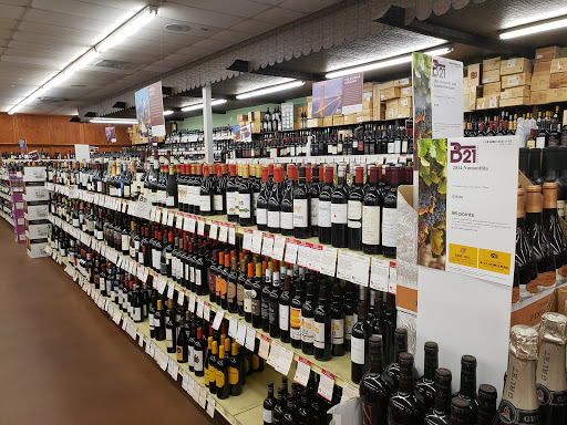 Wine Store «B-21 Fine Wine & Spirits», reviews and photos, 43380 US Hwy 19 N, Tarpon Springs, FL 34689, USA