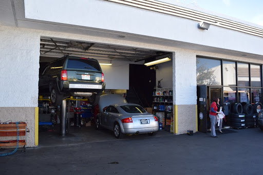 Auto Repair Shop «Agoura Car Care Tire Pros», reviews and photos, 29166 Roadside Dr, Agoura Hills, CA 91301, USA