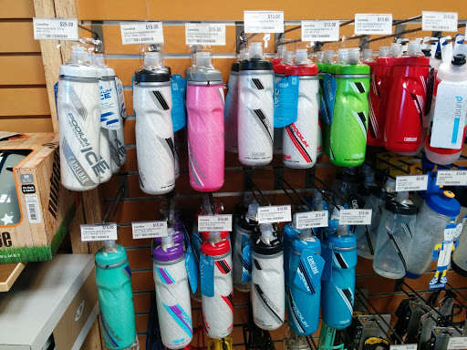 Camping Store «REI», reviews and photos, 766 E Big Beaver Rd, Troy, MI 48083, USA