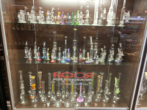 Tobacco Shop «Dementia Gallery», reviews and photos, 21804 Ventura Blvd, Woodland Hills, CA 91364, USA