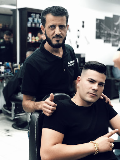 Barber Shop «Fashion Hair Salon», reviews and photos, 3330 Hillcroft St f, Houston, TX 77057, USA