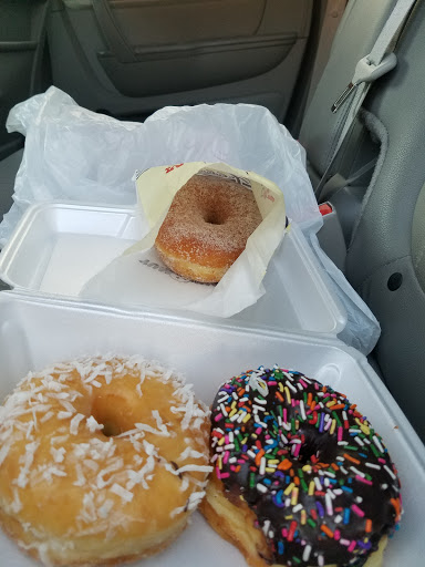 Donut Shop «Yum Yum Donuts», reviews and photos, 5454 Orangethorpe Ave, La Palma, CA 90623, USA