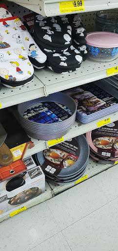 Grocery Store «Grocery Outlet Bargain Market», reviews and photos, 4157 NW U.S. 101 #101, Lincoln City, OR 97367, USA