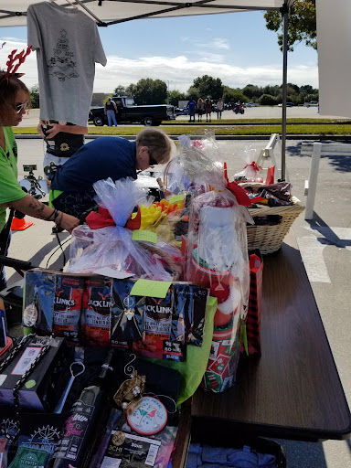 Car Racing Track «Melbourne Greyhound Park casino», reviews and photos, 1100 N Wickham Rd, Melbourne, FL 32935, USA