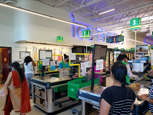 Grocery Store «Patel Brothers», reviews and photos, 830 W Golf Rd, Schaumburg, IL 60194, USA