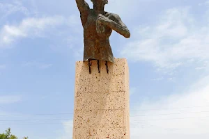 Benkos Biohó Statue image