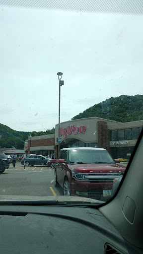 Supermarket «Hy-Vee», reviews and photos, 1475 W Service Dr, Winona, MN 55987, USA