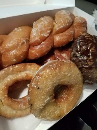 Donut Shop «Old Town Donut Shop», reviews and photos, 3941 Mid Rivers Mall Dr, St Peters, MO 63376, USA