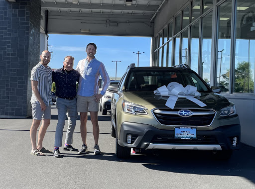 Car Dealer «Gresham Subaru», reviews and photos, 1925 E Powell Blvd, Gresham, OR 97080, USA