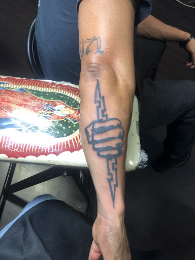 Explore mom of three tattoo ideas, creative tattoo ideas in San Jose, available at Legacy Tattoo