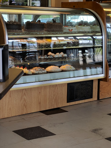 Bakery «Mandeville Bake Shop», reviews and photos, 2203 Florida St, Mandeville, LA 70448, USA