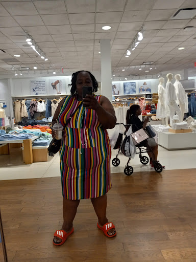 Shopping Mall «Cross County Shopping», reviews and photos, 8000 Mall Walk, Yonkers, NY 10704, USA