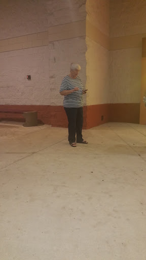 Movie Theater «Cobb Theatres Hollywood 16 & IMAX», reviews and photos, 4250 Old Greensboro Rd, Tuscaloosa, AL 35405, USA