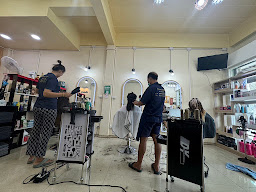 เรื่องของผม Hair Studio