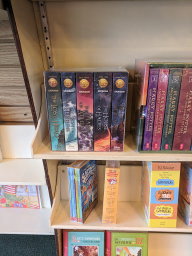 Book Store «Spirit of 76 Bookstore & Card», reviews and photos, 107 Pleasant St, Marblehead, MA 01945, USA