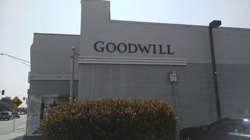 Thrift Store «Goodwill», reviews and photos