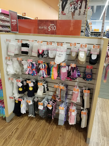 Shoe Store «Payless ShoeSource», reviews and photos, 608 Centerview Blvd, Kissimmee, FL 34741, USA