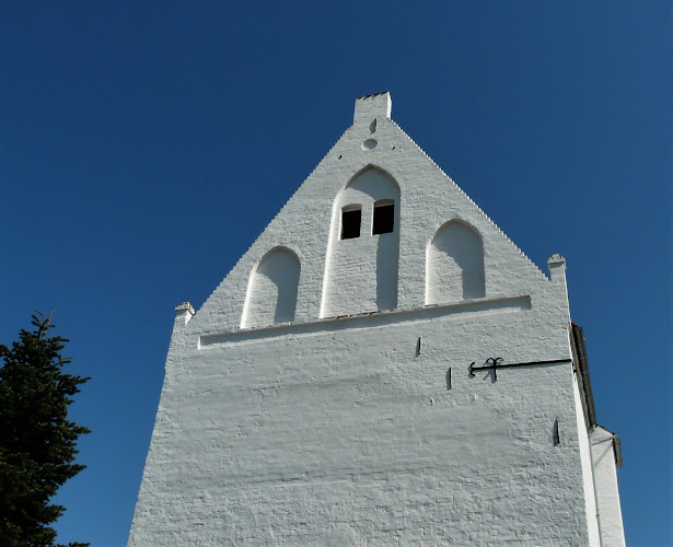 Kommentarer og anmeldelser af Torkilstrup Kirke