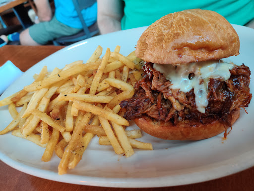 American Restaurant «The Block Restaurant Webster Groves», reviews and photos, 146 W Lockwood Ave, Webster Groves, MO 63119, USA