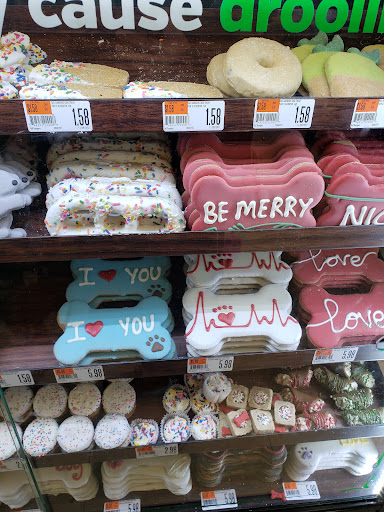 Pet Supply Store «Pet Supplies Plus», reviews and photos, 471 Boston Post Rd, Orange, CT 06477, USA