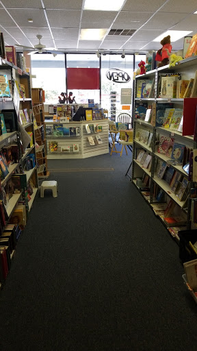 Book Store «Book Bank», reviews and photos, 13002 Seminole Blvd #8, Largo, FL 33778, USA