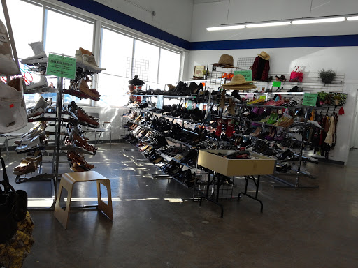 Thrift Store «St. Vincent de Paul Thrift Store», reviews and photos, 28720 Stephenson Hwy, Madison Heights, MI 48071, USA