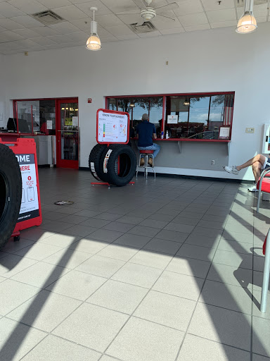 Tire Shop «Discount Tire Store - Clermont, FL», reviews and photos, 16407 FL-50, Clermont, FL 34711, USA