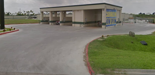 FM802 Car Wash en Brownsville